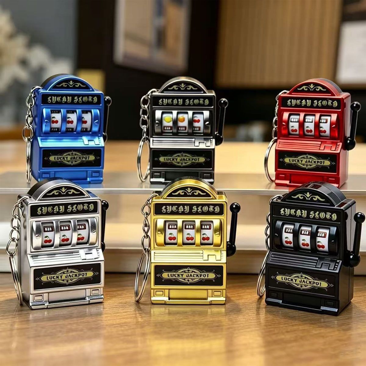Vintage Collector - Mini Portable Fruit Slot Machine Keychain