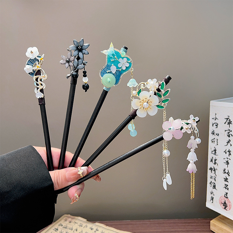 Classic Tassel Hair Stick Blac - Vintage Collector ulasan dan harga